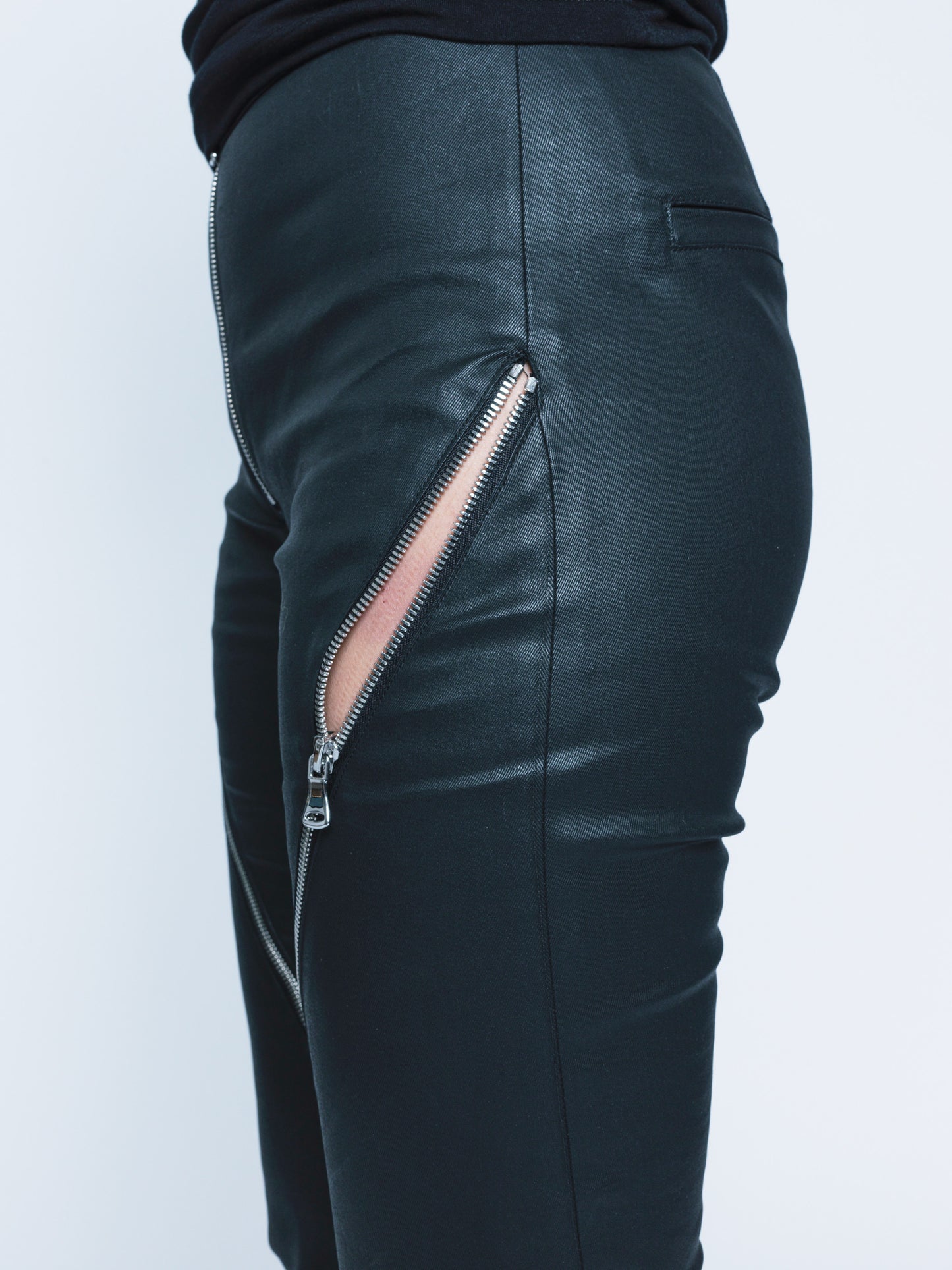 788 Matte Black Coated Denim Legging